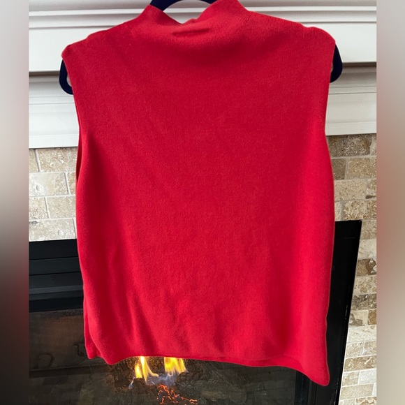 Coldwater Creek 2X red sleeveless funnel sweater - Picture 3 of 5